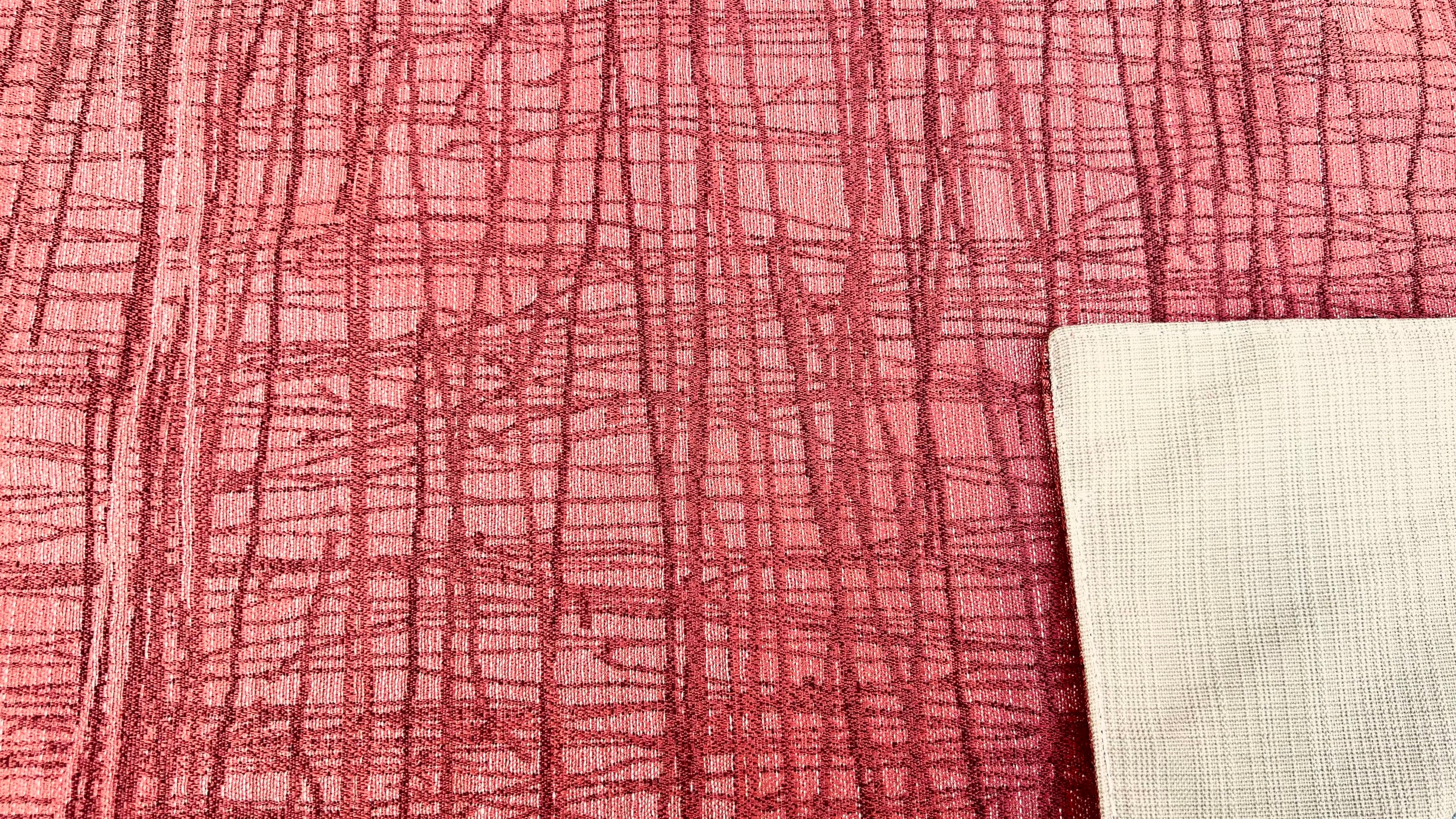 Mantel individual modelo Coral, reverso marfil.