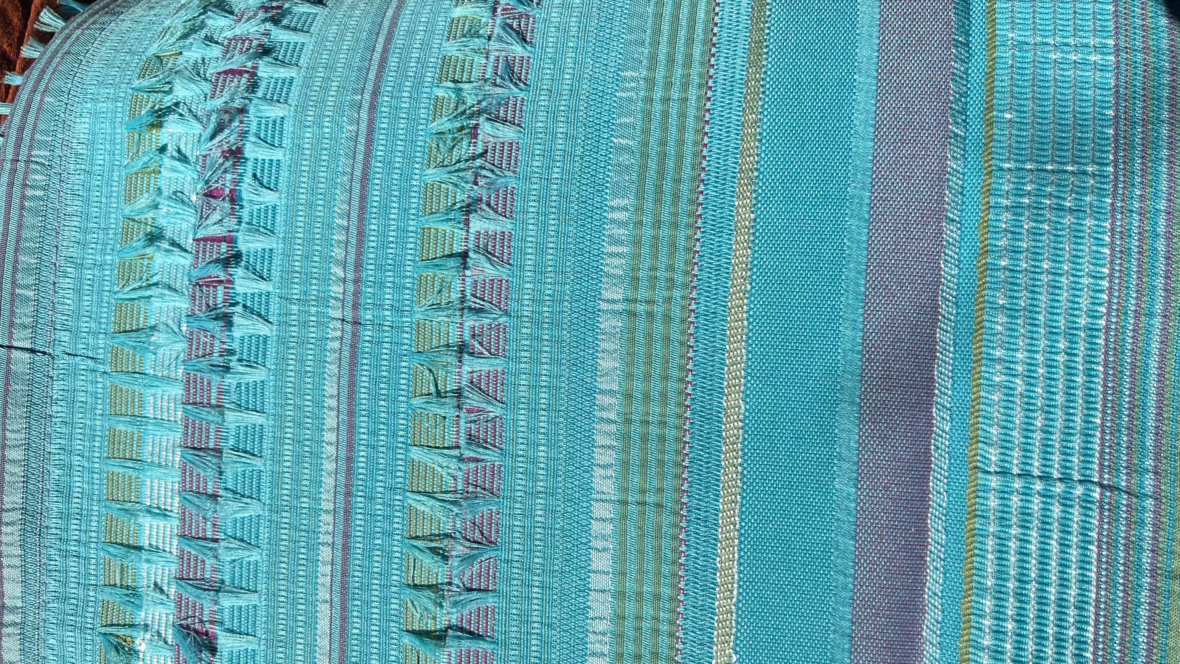 Camino de mesa modelo Deshilado rayas aqua.